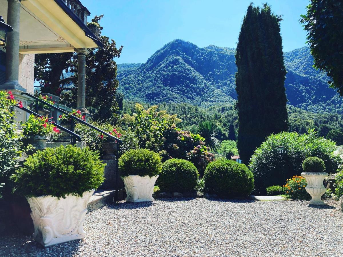 Castelveccana Il Motto Di Tommy Bed & Breakfast エクステリア 写真